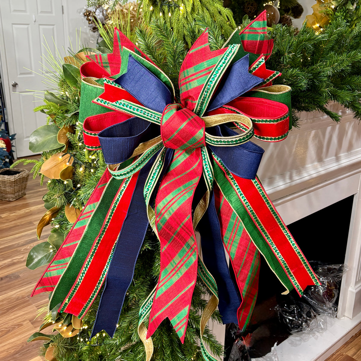 20" Berkshire Plaid Christmas Designer Bow
