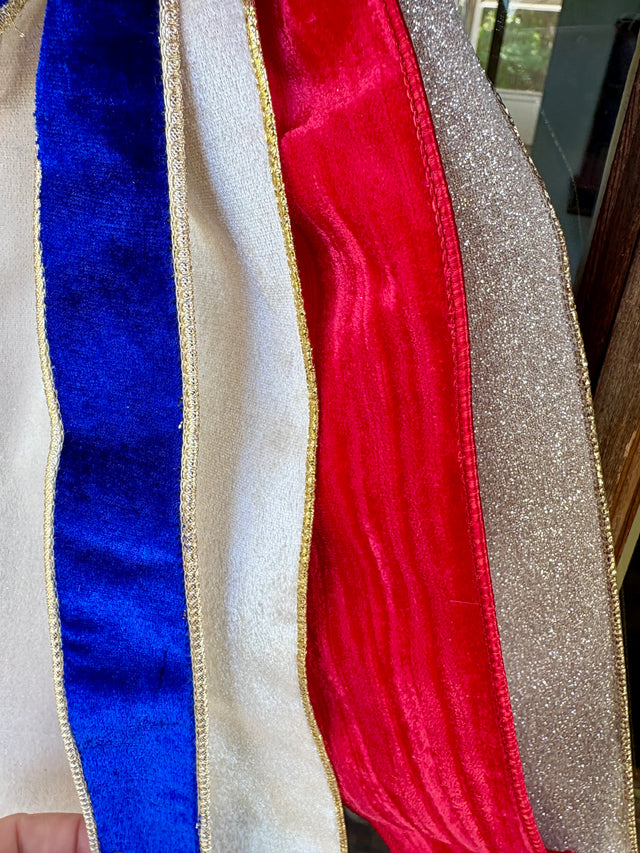 22" American Rose Wreath with Ribbon Sash