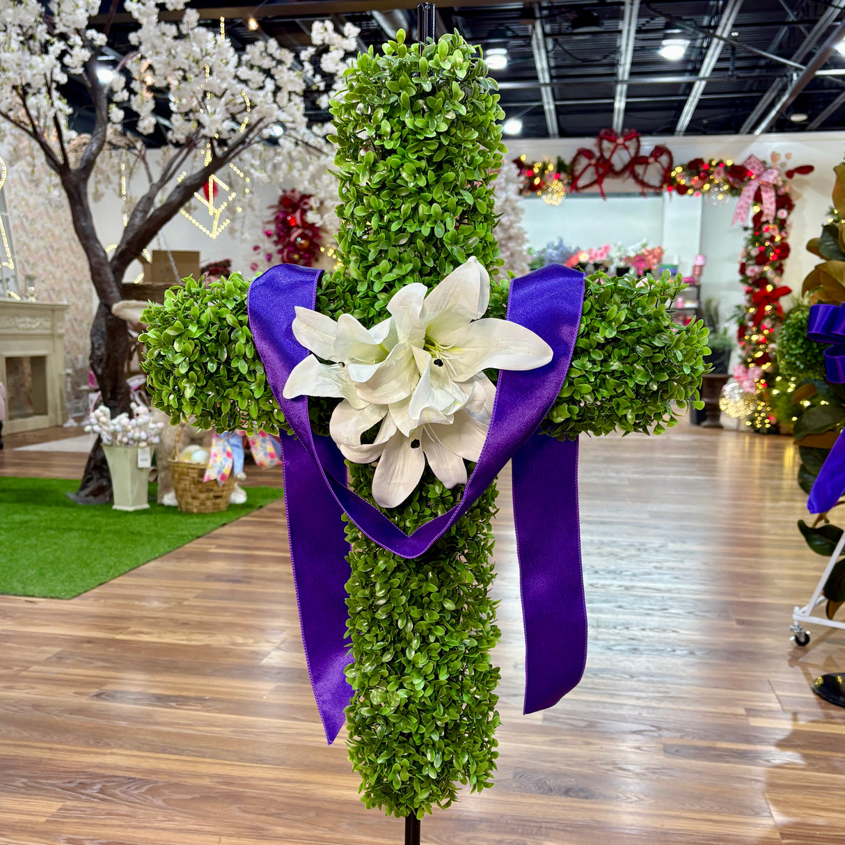 27" Boxwood Door Cross UV Protected