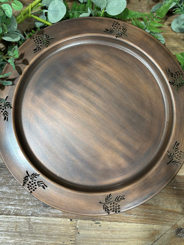 13” Metal Valley Pine Charger