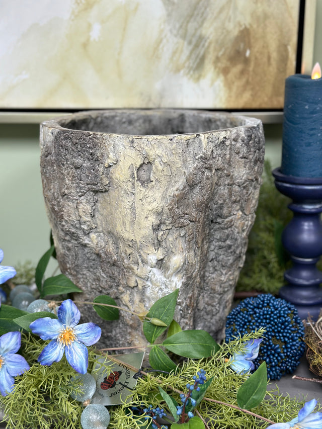 11.75" Flower Pot