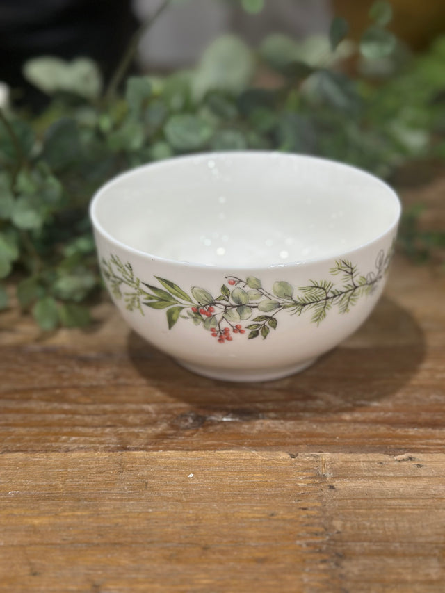 2.75" Porcelain Bowl With Wreath Pattern