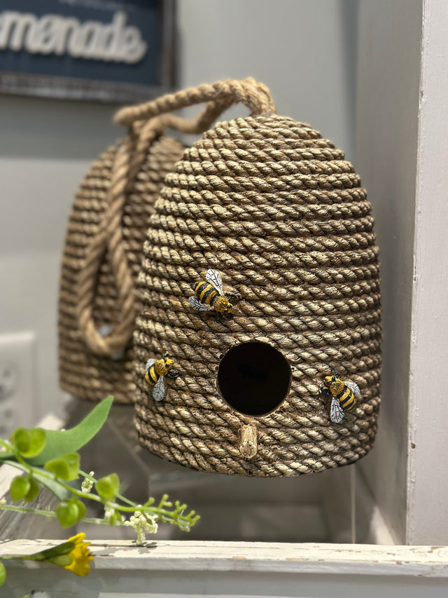 RESIN BEEHIVE W- BEES 8.5"