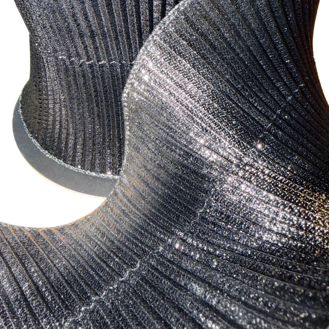 Black Fluted Lamé Ribbon, additional view