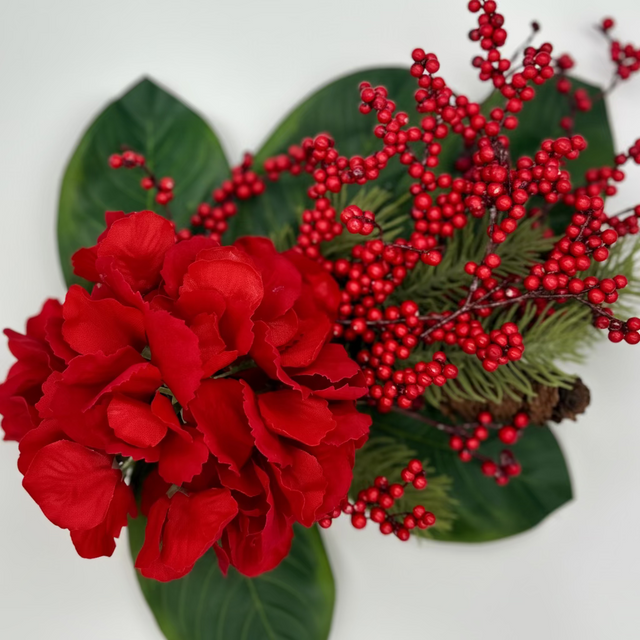 18" Hydrangea and Magnolia Leaf Berry Spray