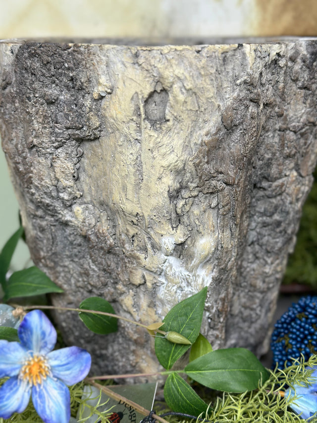 11.75" Flower Pot