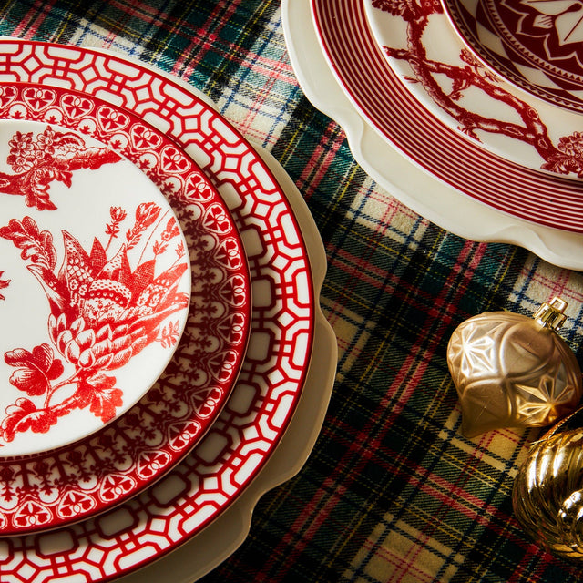 8" Newport Garden Gate Crimson Dinner Plate