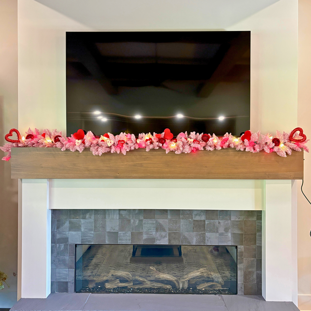 "Sweetheart Glow" 9' Valentine's Day Garland