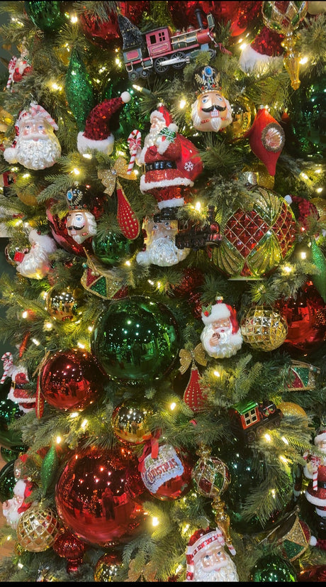 2026 Christmas Tree Design: Timeless Tidings | Traditional