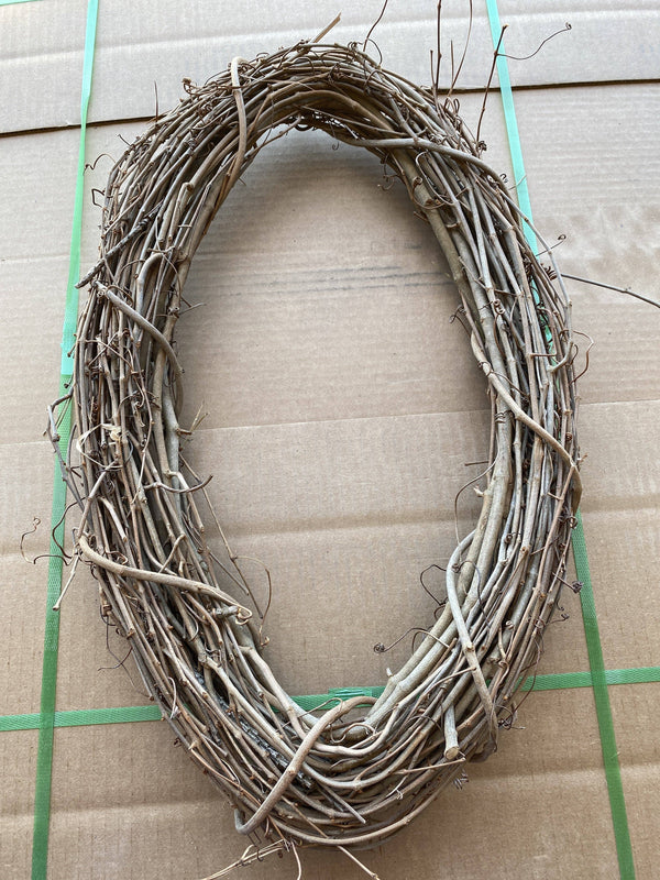 18" Oval Grapevine Wreath