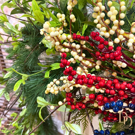 Barn Star & Berries Custom Signature Garland, additional view