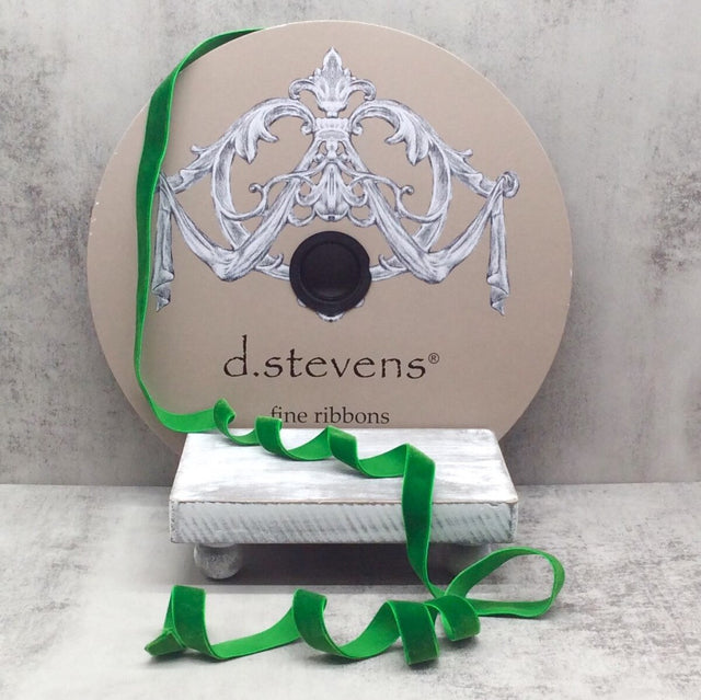 3/8" | 5/8" x 20 Yards Emerald Voss Velvet Unwired Ribbon