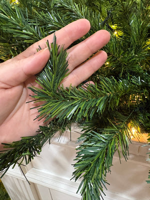 9' x 18" Green Pre-Lit Carolina Spruce Garland with 300 Tips & 100 Clear Lights