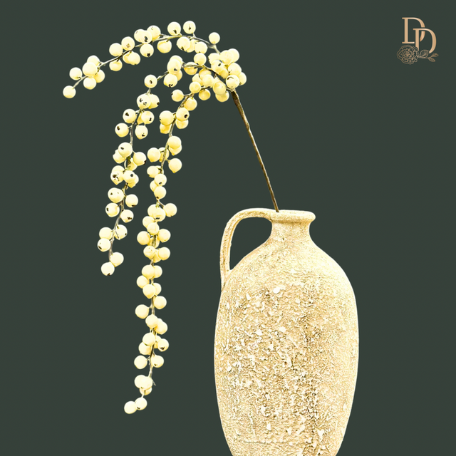 37" Cream Hanging Berries