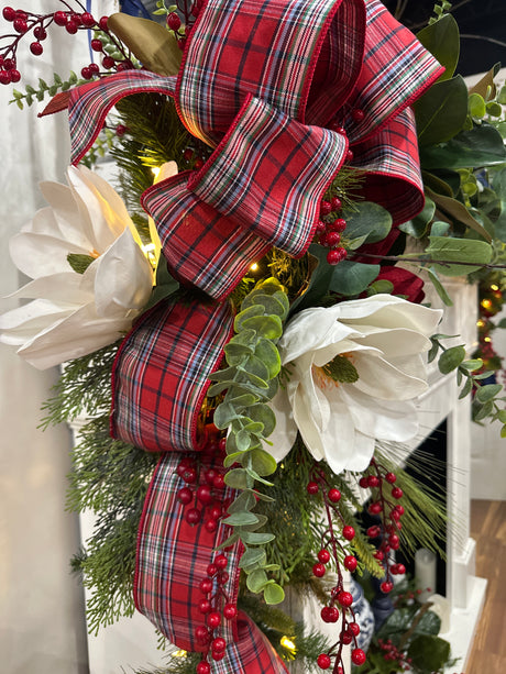 Southern Manor Signature Christmas Garland, additional view