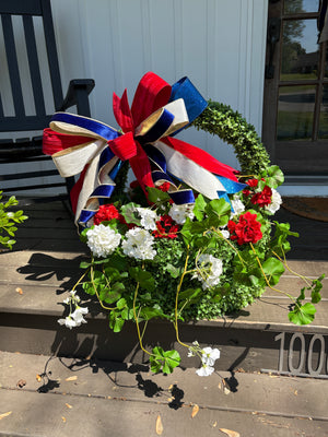 23" American Pride Boxwood Basket