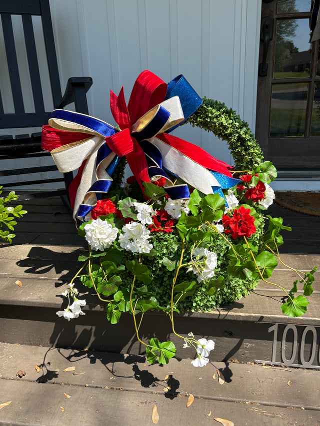 23" American Pride Boxwood Basket