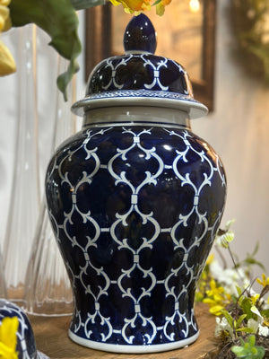 18" Blue & White Quatrefoil Lidded Ceramic Ginger