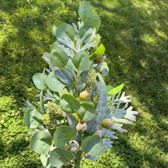 Green Pod Eucalyptus Spray