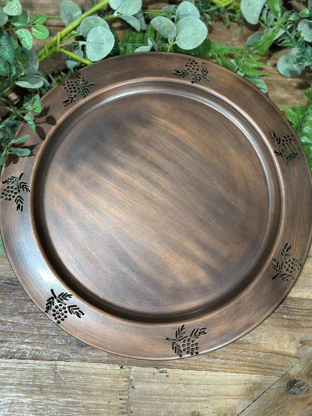 13” Metal Valley Pine Charger