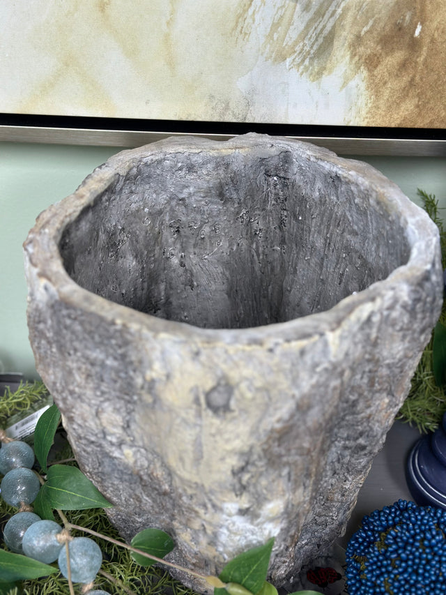 11.75" Flower Pot