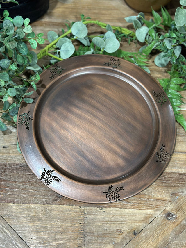 13” Metal Valley Pine Charger