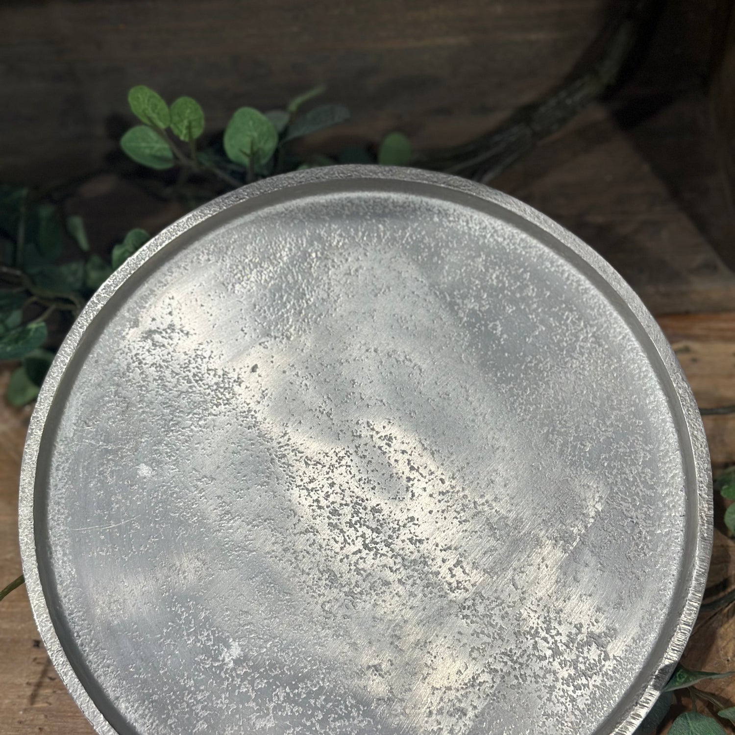 8" Deco Plate Aluminum Round