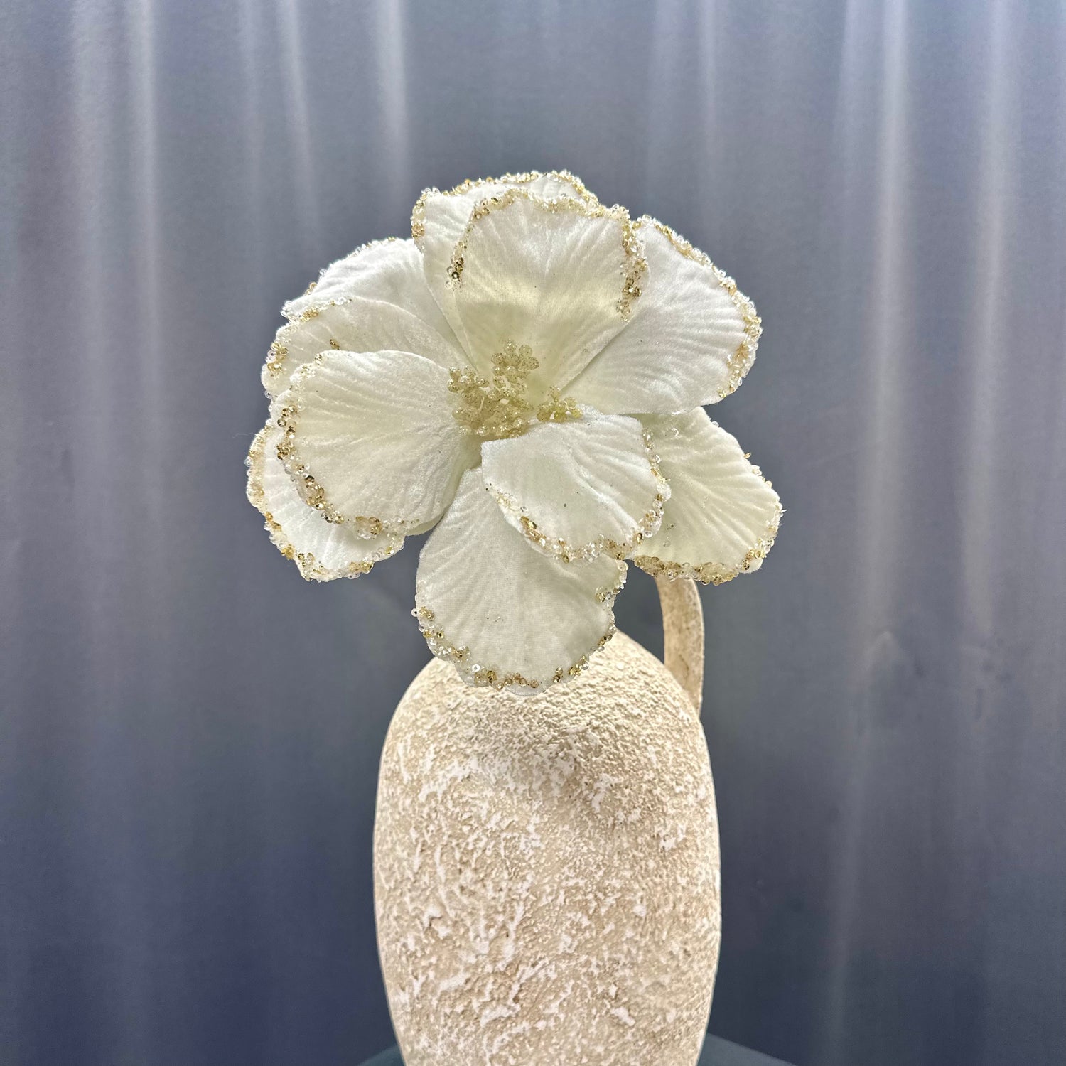24" Velvet Glitter Bead Edge Magnolia Stem