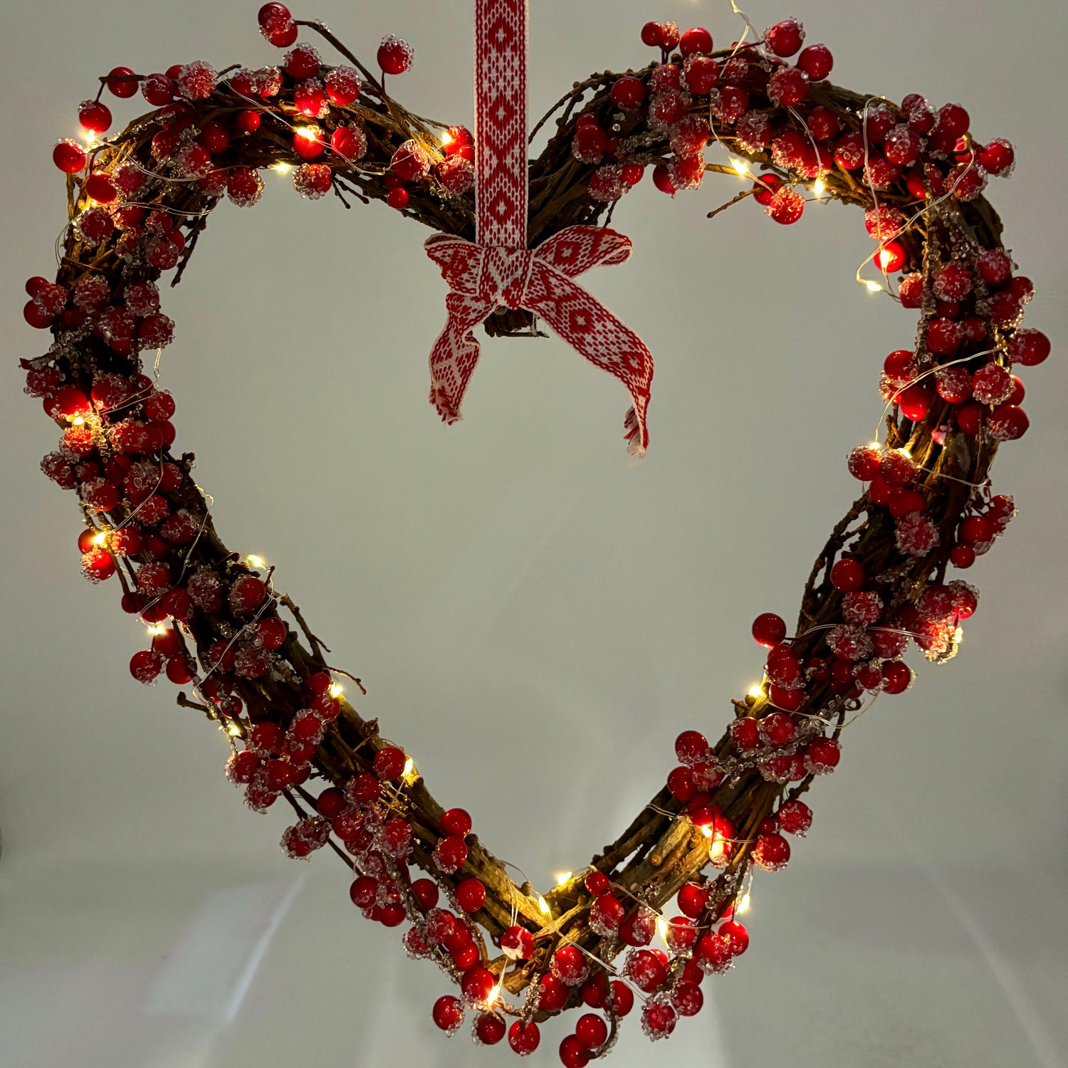Heart Wreath with Micro LED | Battery Operated | Indoor