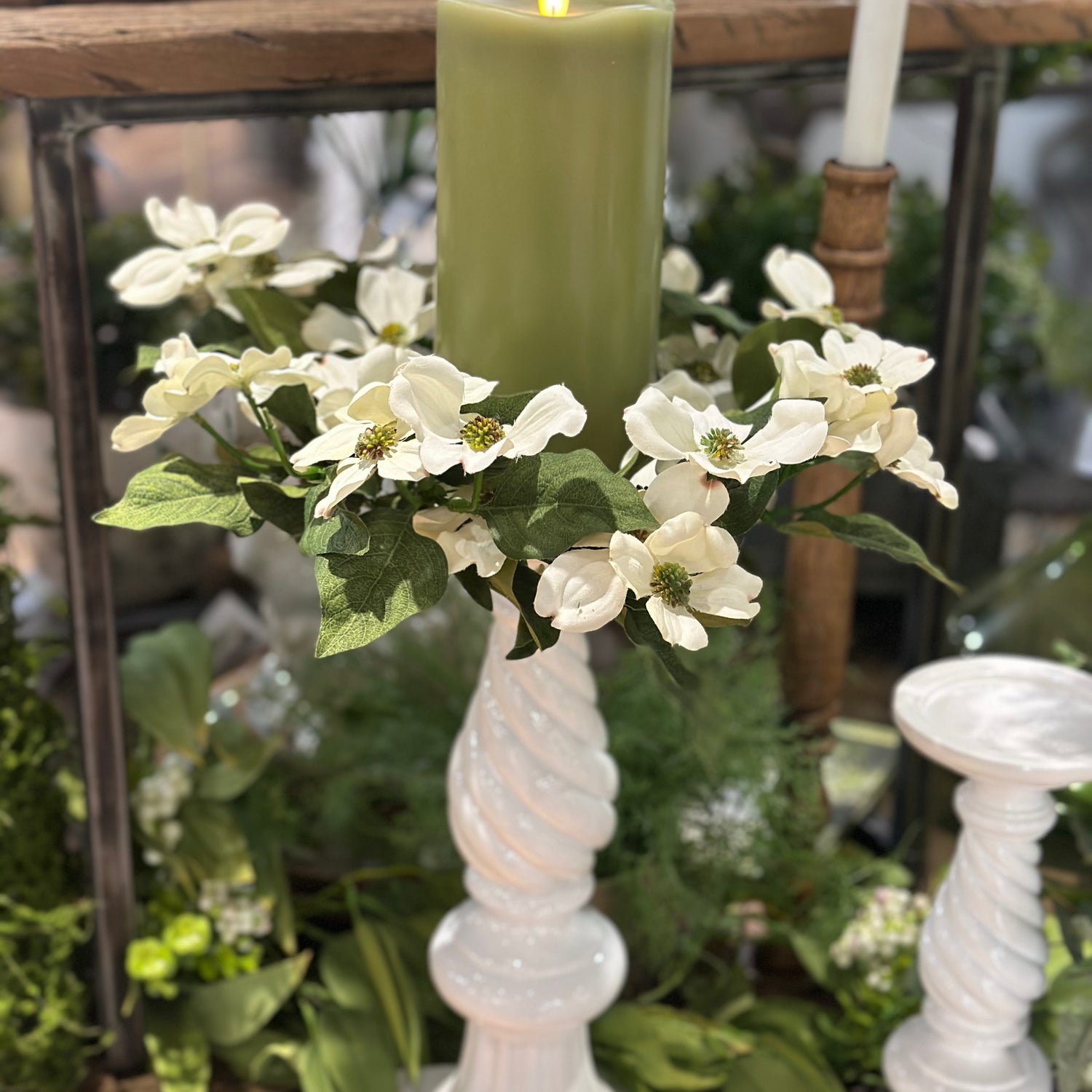 13" Dogwood Candle Ring Cream