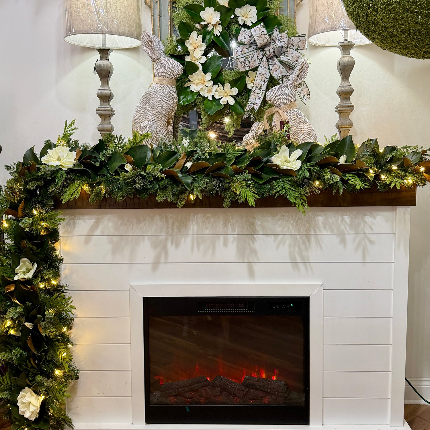 9' Magnolia Manor Garland