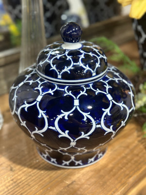 7" Blue & White Quatrefoil Lidded Ceramic Jar