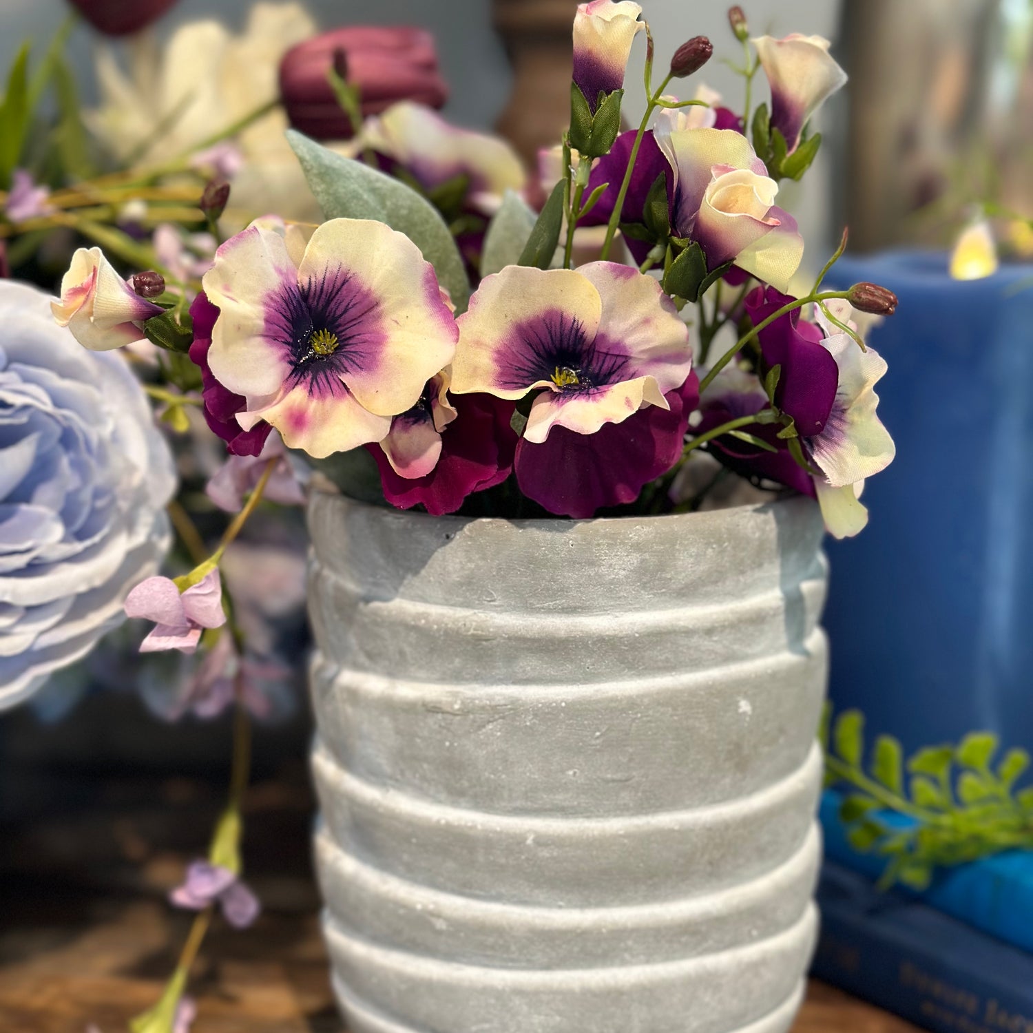 5.9" Layered Design Concrete Pot