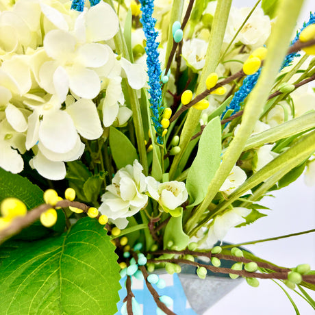 21 inch Custom Signature Blue & White Drop-In Arrangement