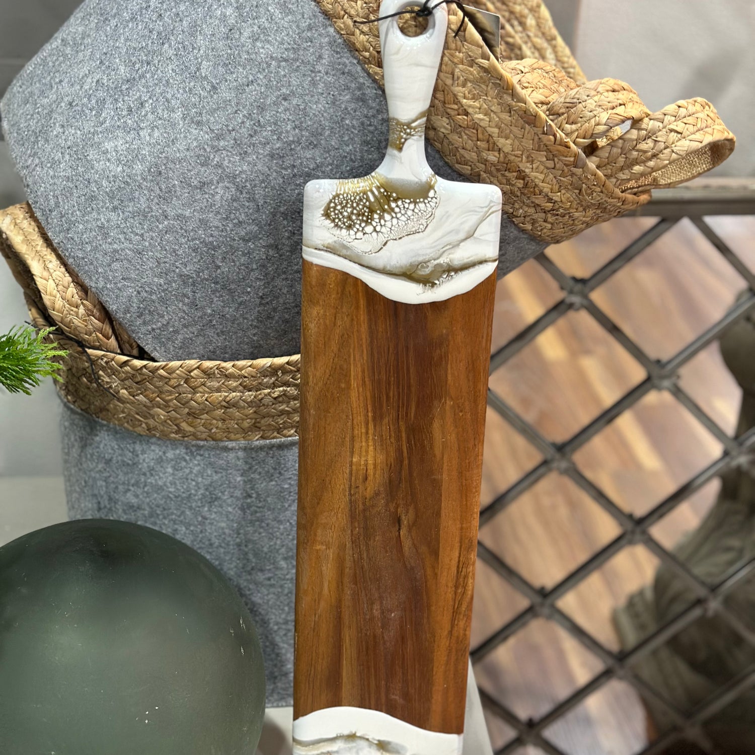 23.5" Cheeseboard Baguette Gold Quartz