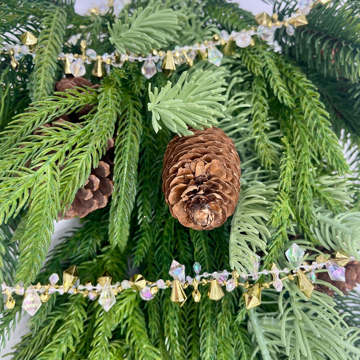 9" Iridescent | Gold Beaded Garland