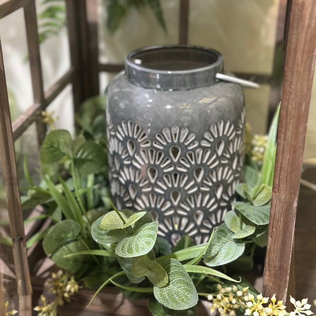 8" LED Shell Ceramic Lantern