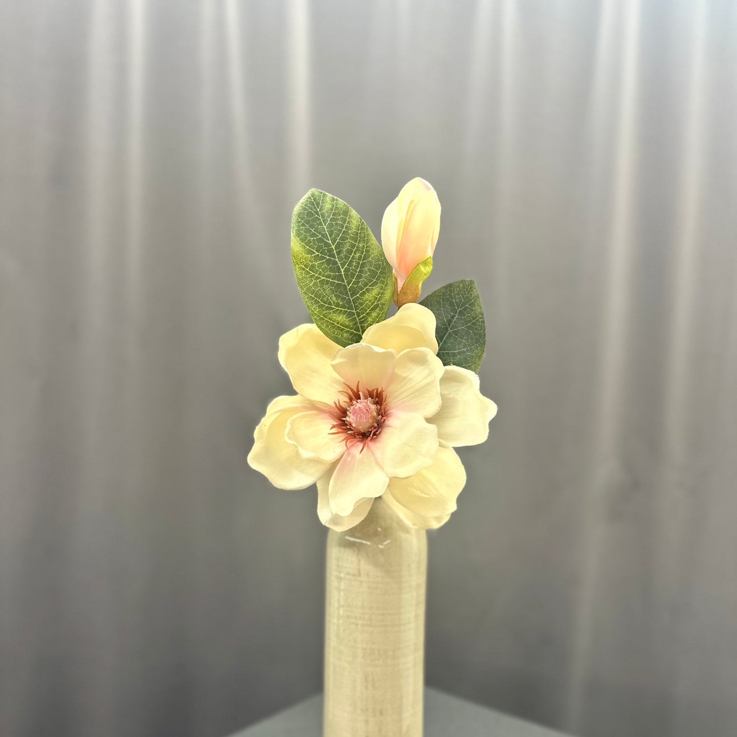 14" Cream/Pink Magnolia & Bud Pick