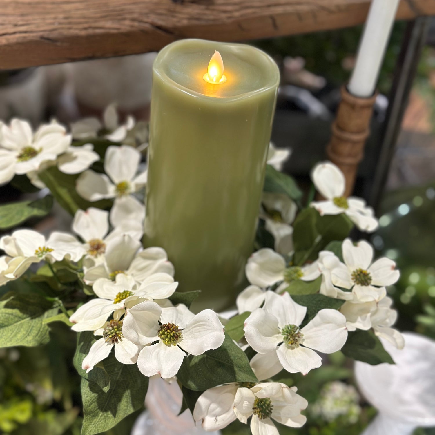 13" Dogwood Candle Ring Cream