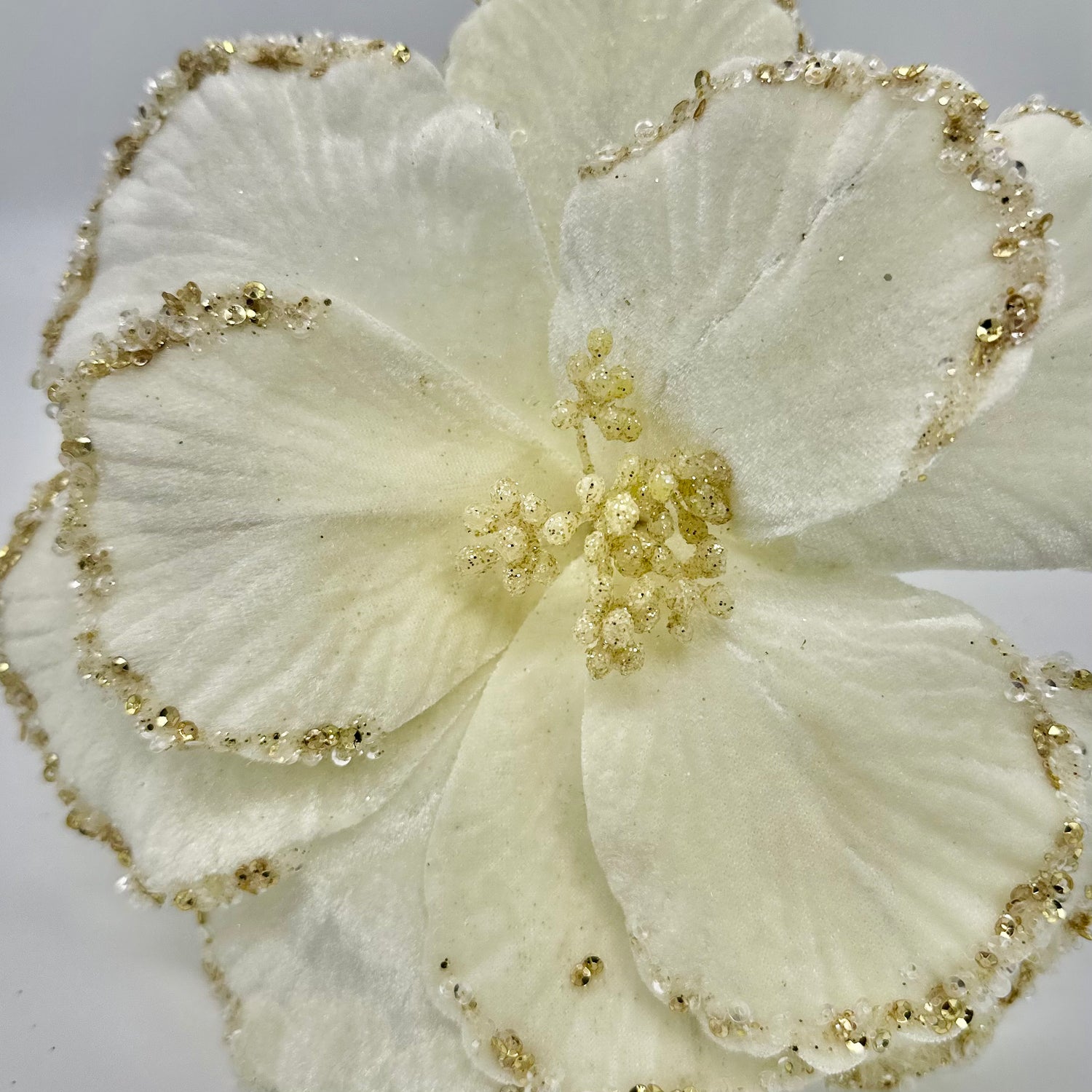 24" Velvet Glitter Bead Edge Magnolia Stem