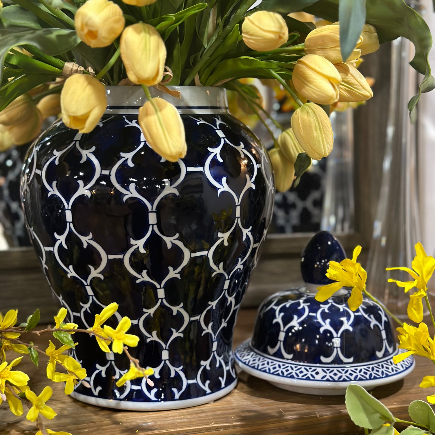 18" Blue & White Quatrefoil Lidded Ceramic Ginger
