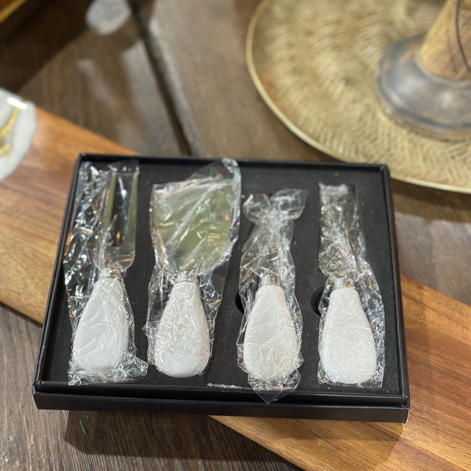 Cheese Knife Set White Ceramic Handle