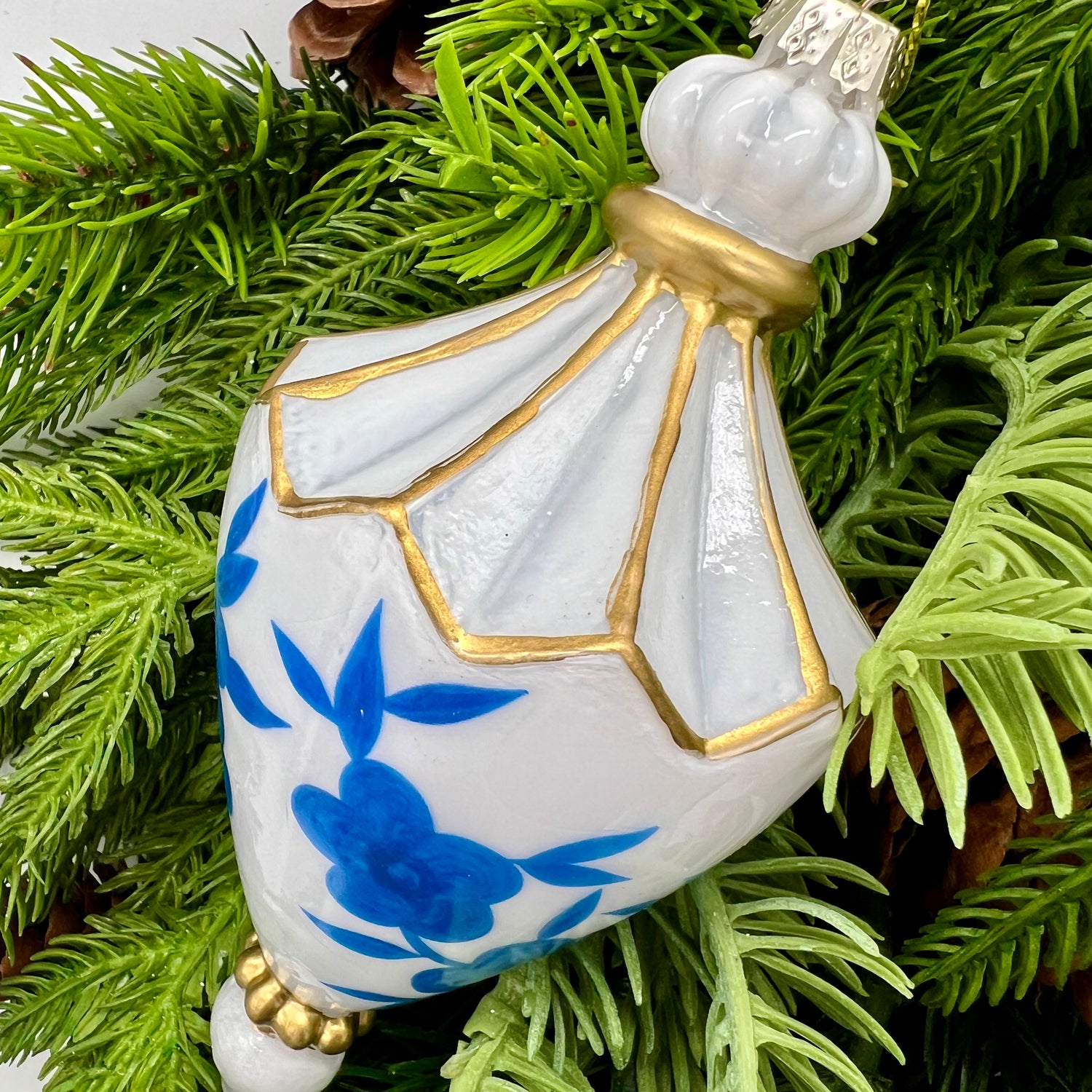 6" Chinoiserie Glass Finial Ornament - Blue and White