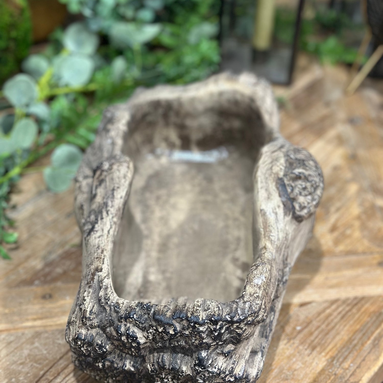 4.5” Oblong Concrete Log Planter