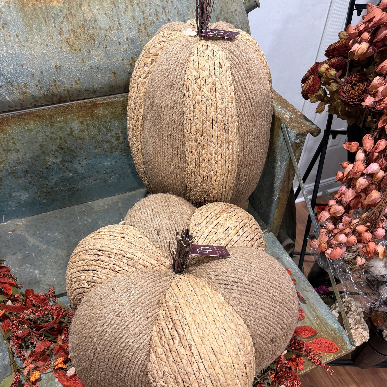 27" | 24" Rattan Natural Pumpkin