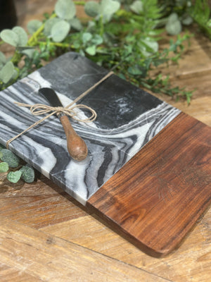 12" Rustic Pine Cutting Board With Spreader