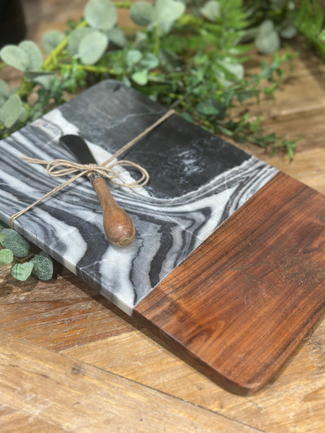 12 inch Rustic Pine Cutting Board With Spreader