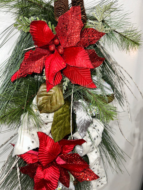 Merry & Bright Swag, additional view