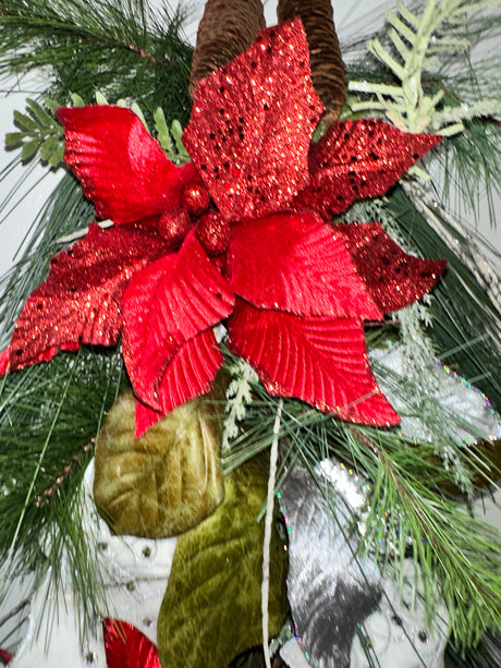 Merry & Bright Swag, additional view