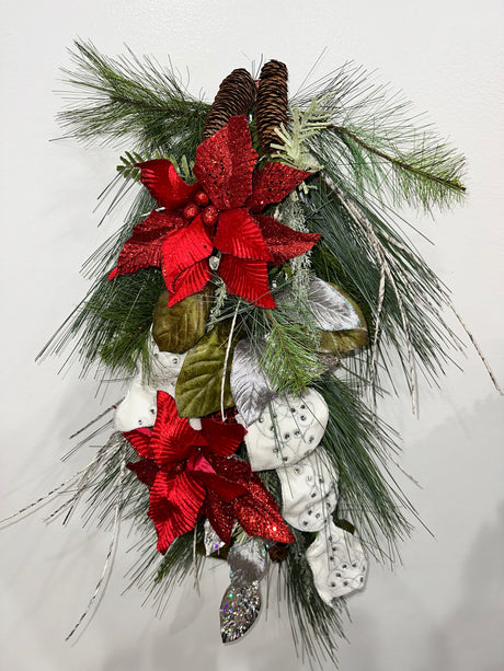 Merry & Bright Swag, additional view